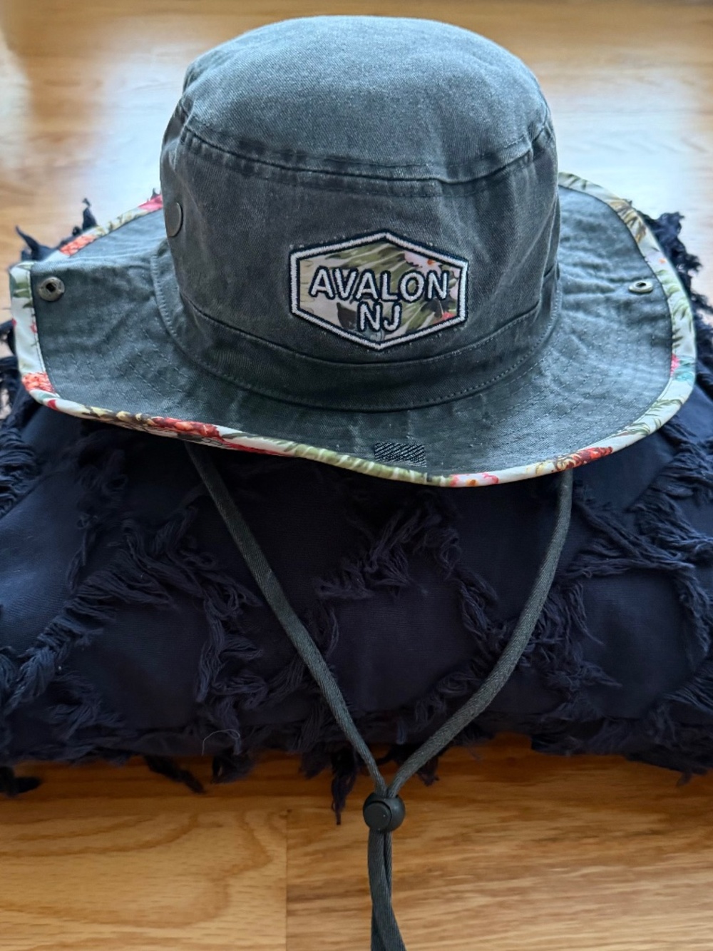 Lucky 7 USA NWT Avalon, NJ UPF 50+ Bucket Hat